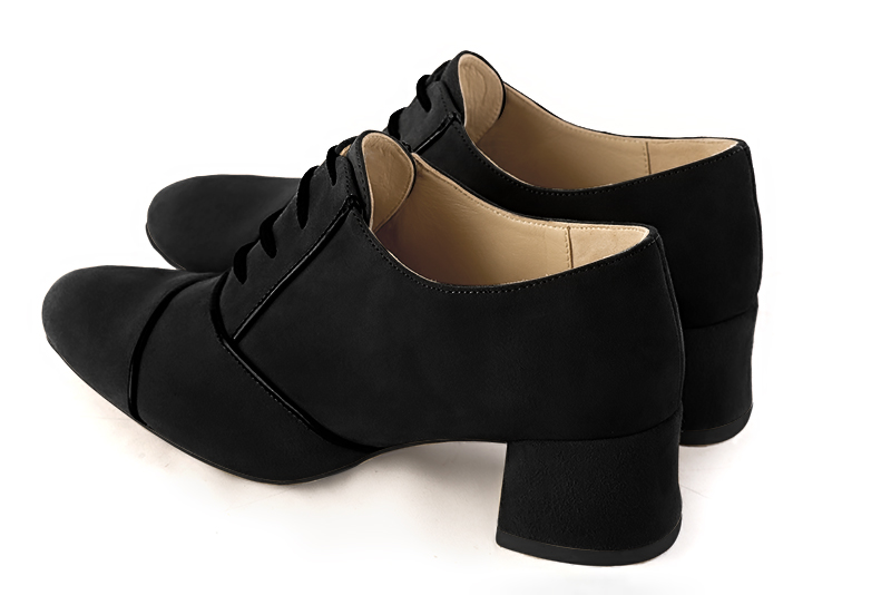 Matt black women's essential lace-up shoes. Round toe. Low flare heels. Rear view - Florence KOOIJMAN